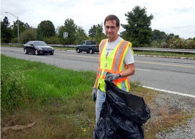 Image Dennis Kearns, volunteer par excellence, is doing his best to clean up part of New Road in East Hanover and Parsippany.